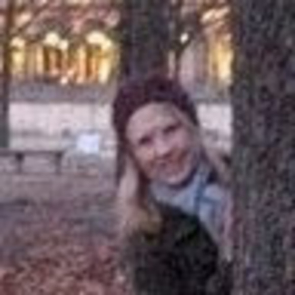 Meet your Posher, Miriam - Picture 1 of 1